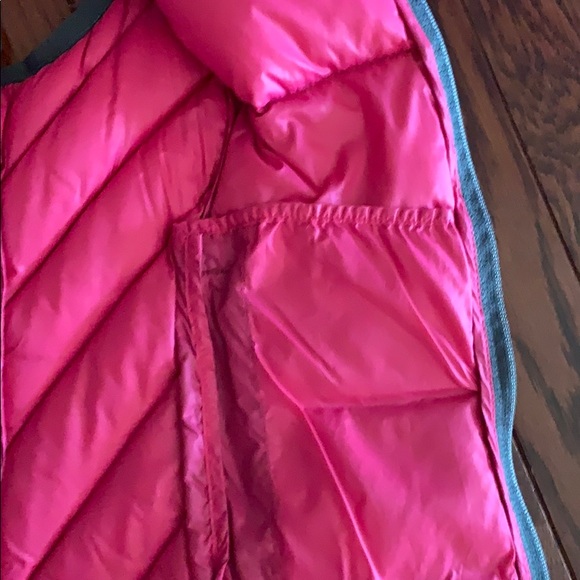 Saks Fifth Avenue Junior Vest with zip pkts - Picture 5 of 6